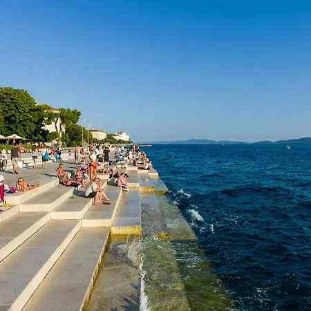 Sea Organ Apartment *